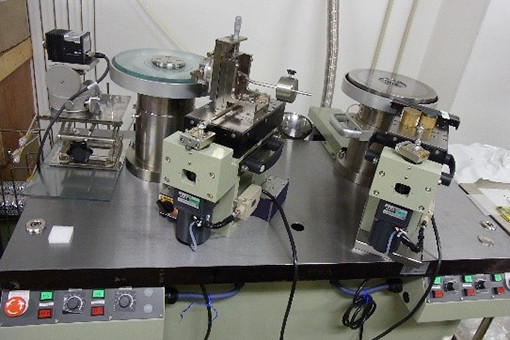 精密金(jīn)剛石R刀(dāo)具研磨設備